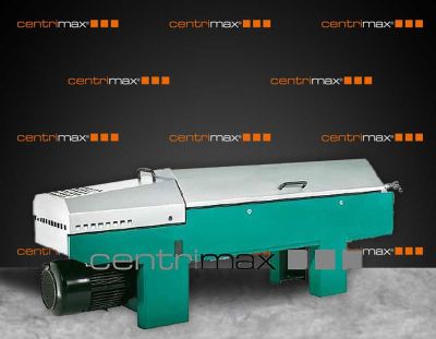 UCD 305-00-00  Two-Phase-Decanters - Original may differ under certain circumstances.